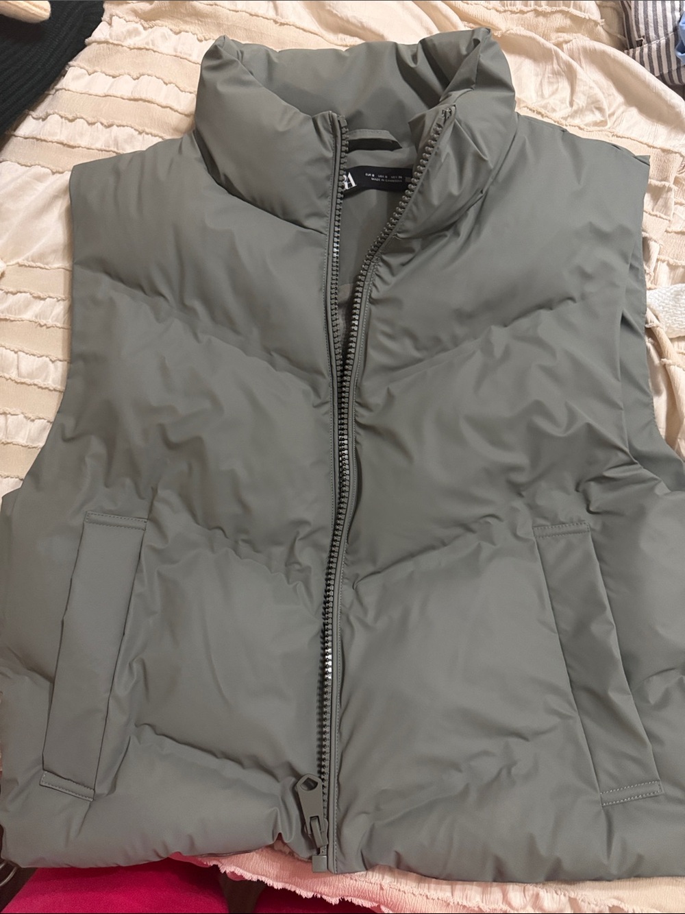 Zara Women's Puffer Vest - Olive Green
